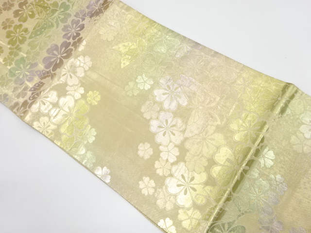 蝶に桜尽くし模様織り出し　袋帯